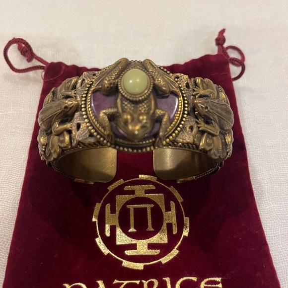 Women's Designer Bracelet - Picture 2 of 4